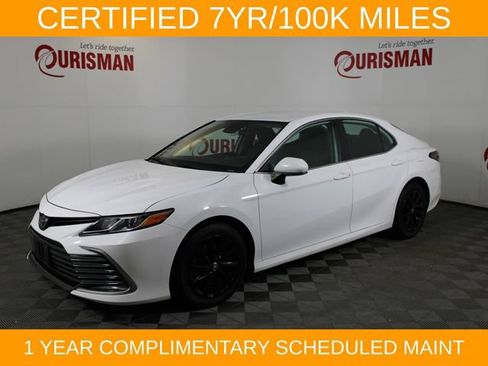 Used 2022 Toyota Camry LE FWD image 3
