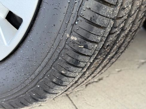 Used 2020 Ford Transit Connect XL image 32