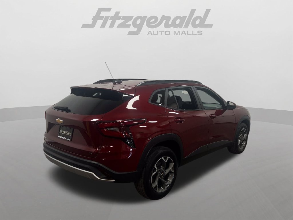 Used 2024 Chevrolet Trax LT FWD image 5
