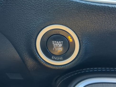 Used 2015 Dodge Challenger R/T w/ Quick Order Package 22B R/T image 21