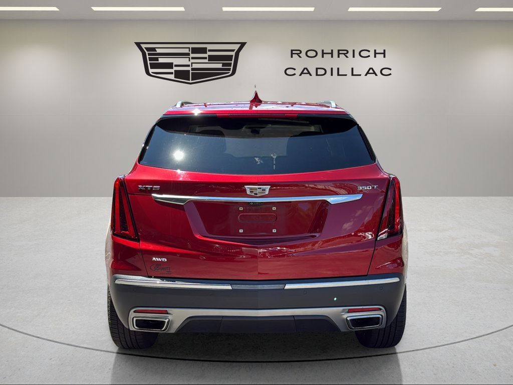 Used 2022 Cadillac XT5 Premium Luxury w/ Technology Package AWD/4WD image 6
