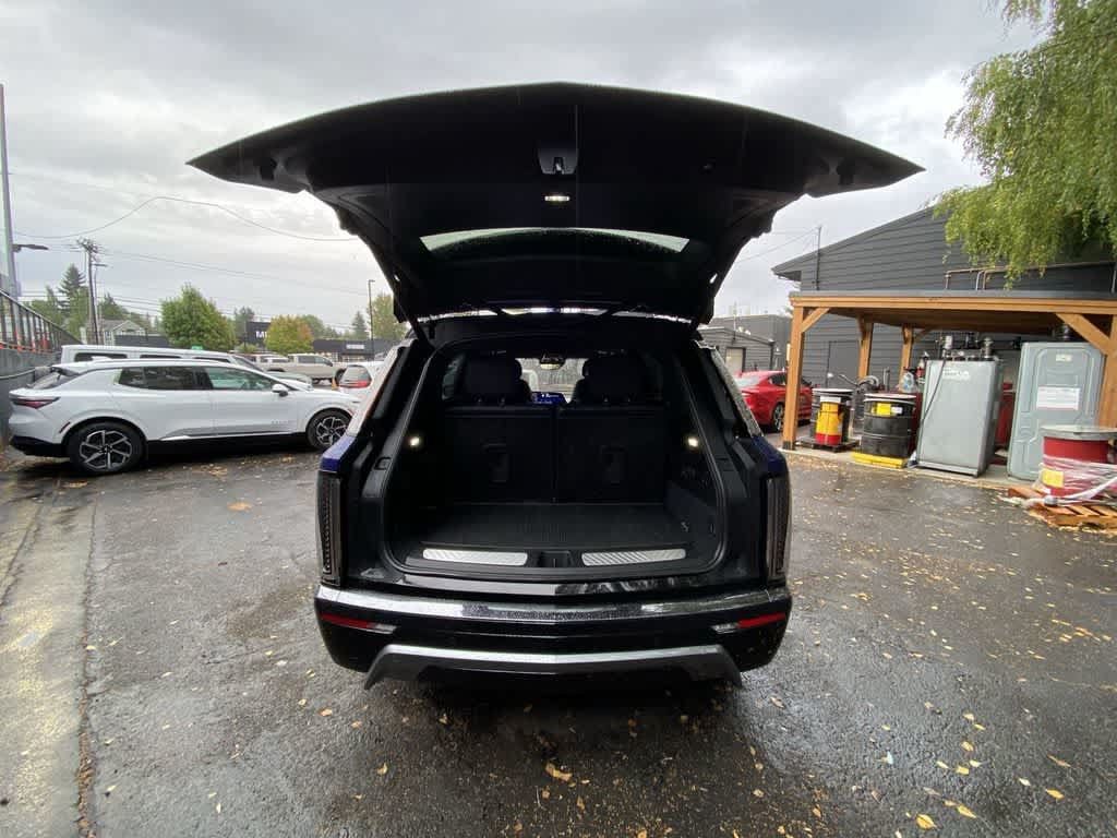 Certified 2026 Cadillac Vistiq Premium Luxury w/ LPO, Floor Liner Package AWD/4WD image 28