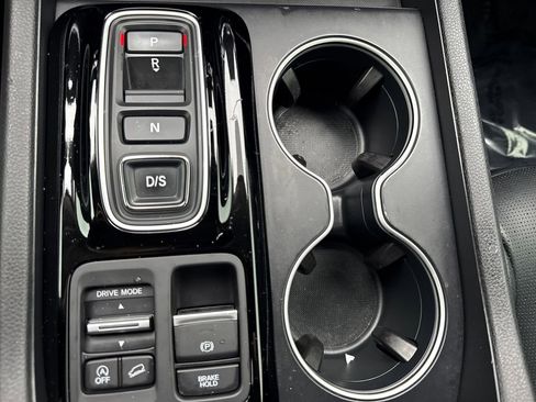 Used 2023 Honda Pilot Elite image 25