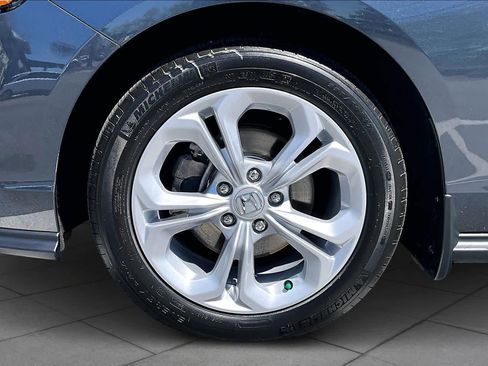 Certified 2025 Honda Accord LX image 11