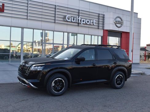 New 2026 Nissan Pathfinder Rock Creek image 2