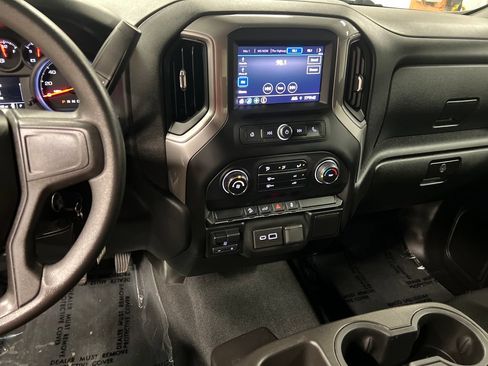 Certified 2021 Chevrolet Silverado 1500 Custom Trail Boss w/ LPO, Dark Essentials Package AWD/4WD image 22