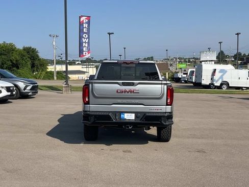 Used 2023 GMC Sierra 1500 AT4X AWD/4WD image 5