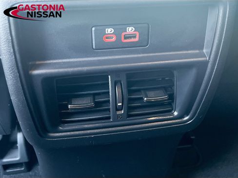 Used 2024 Nissan Murano SV FWD image 33
