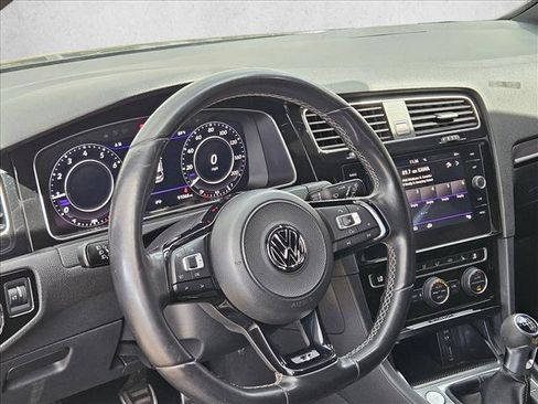 Used 2018 Volkswagen Golf R 4-Door AWD/4WD image 13