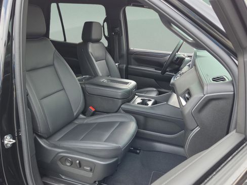 Used 2024 Chevrolet Tahoe Z71 w/ Luxury Package image 15