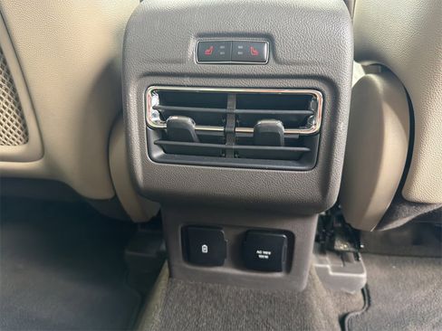 Used 2020 Lincoln Corsair Reserve w/ Equipment Group 201A image 23