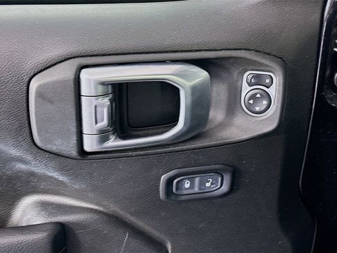Used 2023 Jeep Wrangler Unlimited Sport AWD/4WD image 17