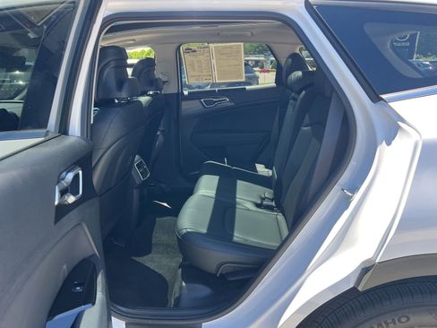 Used 2025 Kia Sportage EX w/ Premium Package FWD image 29