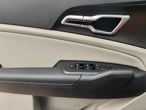 New 2026 Kia Sportage EX image 16