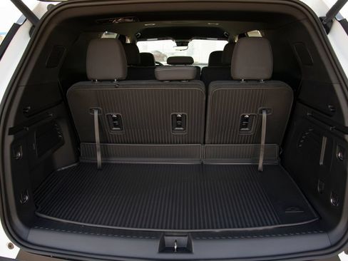 New 2026 Chevrolet Traverse LT w/ Midnight/Sport Edition AWD/4WD image 21