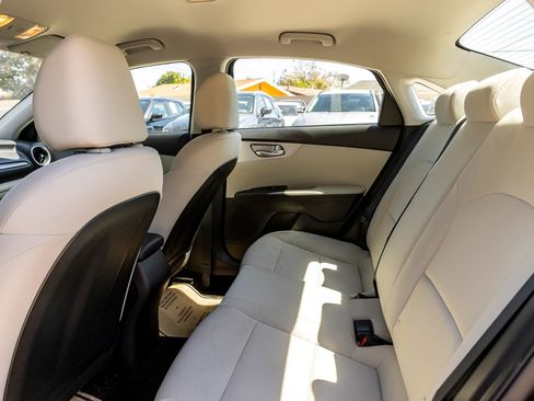 Used 2023 Kia Forte LXS w/ LXS Technology Package FWD image 24