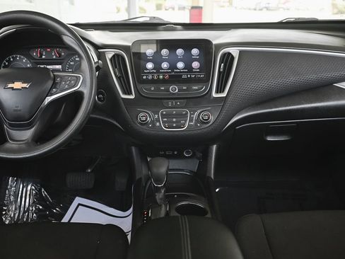 Used 2023 Chevrolet Malibu LT FWD image 30