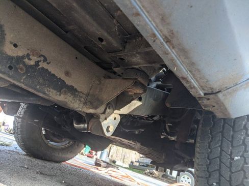 Used 1991 Jeep Grand Wagoneer image 12