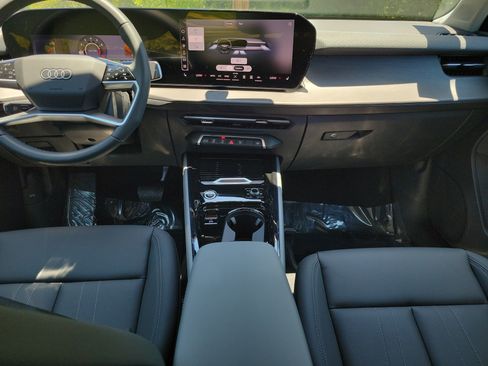 New 2026 Audi Q3 quattro 2.0T AWD/4WD image 14