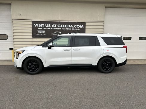 New 2026 Kia Carnival LXS image 7