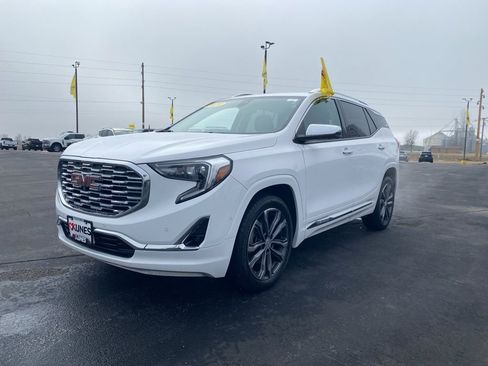 Used 2020 GMC Terrain Denali w/ GMC Pro Grade Package image 12