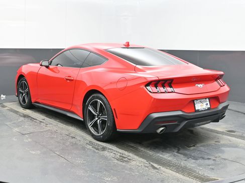 Used 2024 Ford Mustang Coupe image 7