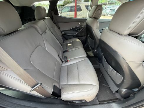 Used 2017 Hyundai Santa Fe Sport FWD image 16