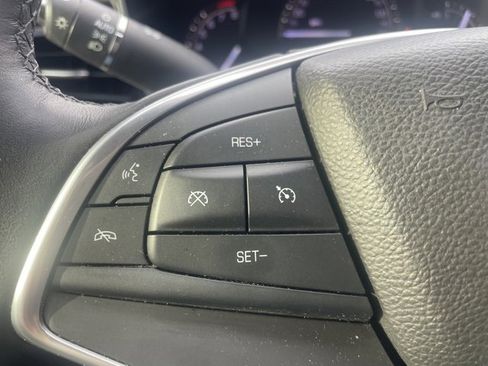 Used 2017 Cadillac XT5 Premium Luxury w/ Driver Assist Package image 19