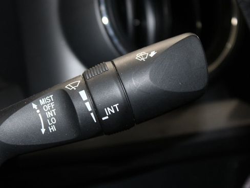 Used 2022 Toyota Tacoma TRD Off-Road w/ Technology Package image 27