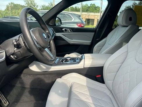 Used 2026 BMW X5 xDrive50e w/ M Sport Package AWD/4WD image 9