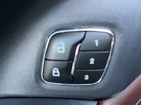 Used 2023 Ford Expedition Max Limited image 11