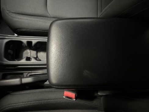 Used 2021 Jeep Wrangler Unlimited Sport image 18