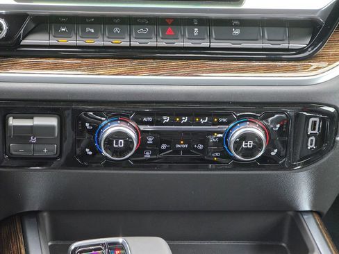 New 2026 GMC Sierra 1500 Elevation w/ Elevation Premium Package AWD/4WD image 30