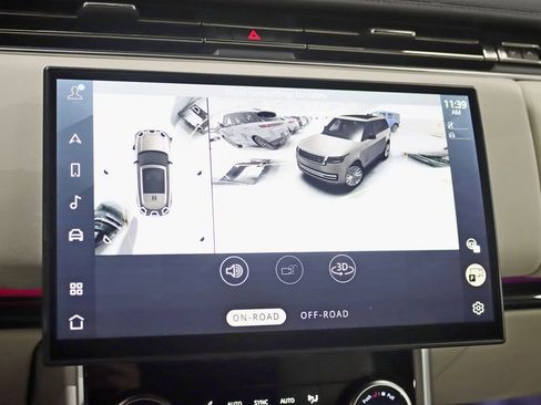Used 2023 Land Rover Range Rover SE image 20