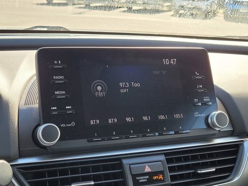 Used 2018 Honda Accord LX image 23