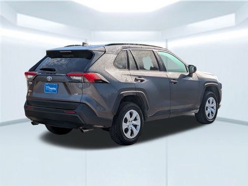 Used 2020 Toyota RAV4 LE image 6