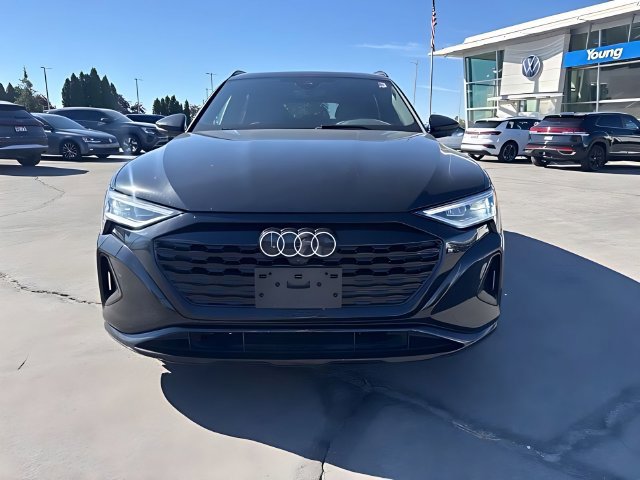 Used 2024 Audi Q8 e-tron Premium Plus w/ Premium Plus Package AWD/4WD image 2