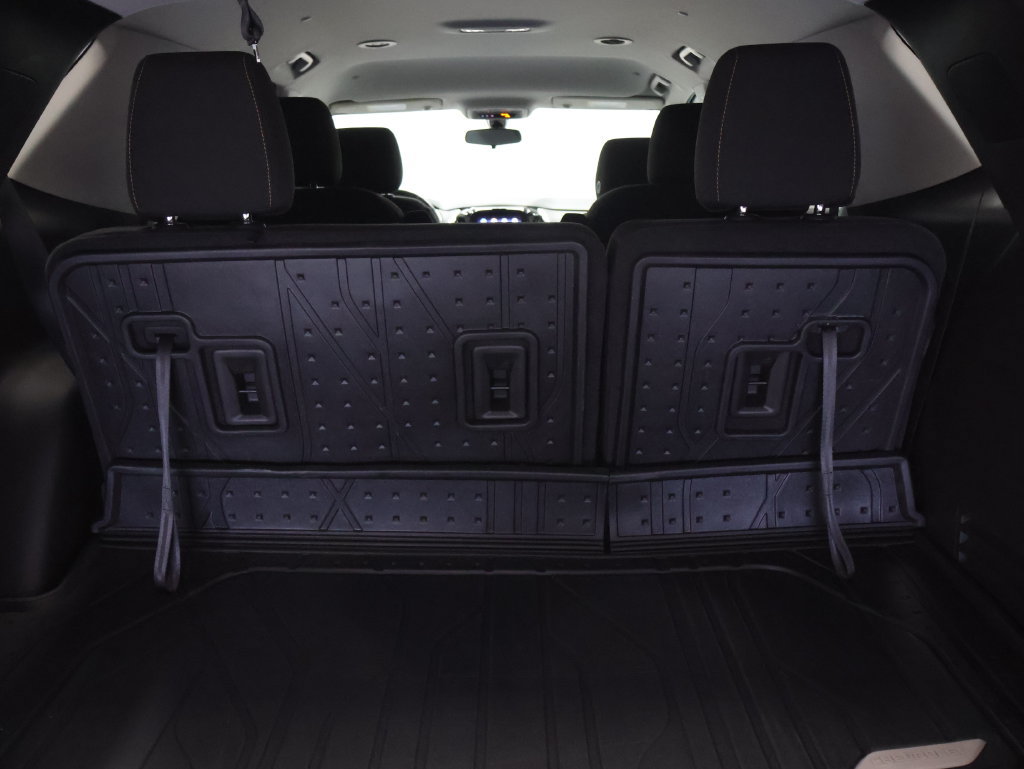 Used 2021 Chevrolet Traverse LT w/ LPO, Floor Liner Package AWD/4WD image 14