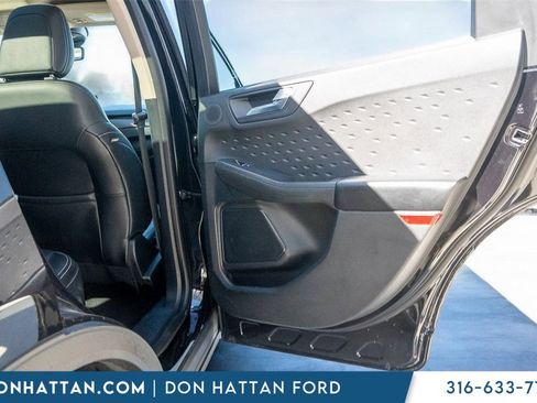 Used 2020 Ford Escape Titanium image 24