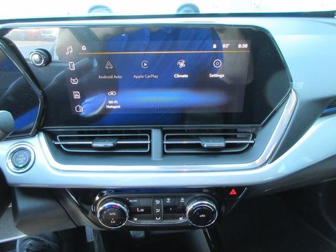 Certified 2024 Chevrolet Trax LT w/ Driver Confidence Package FWD image 30