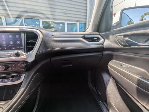 Used 2023 GMC Acadia SLT FWD image 29