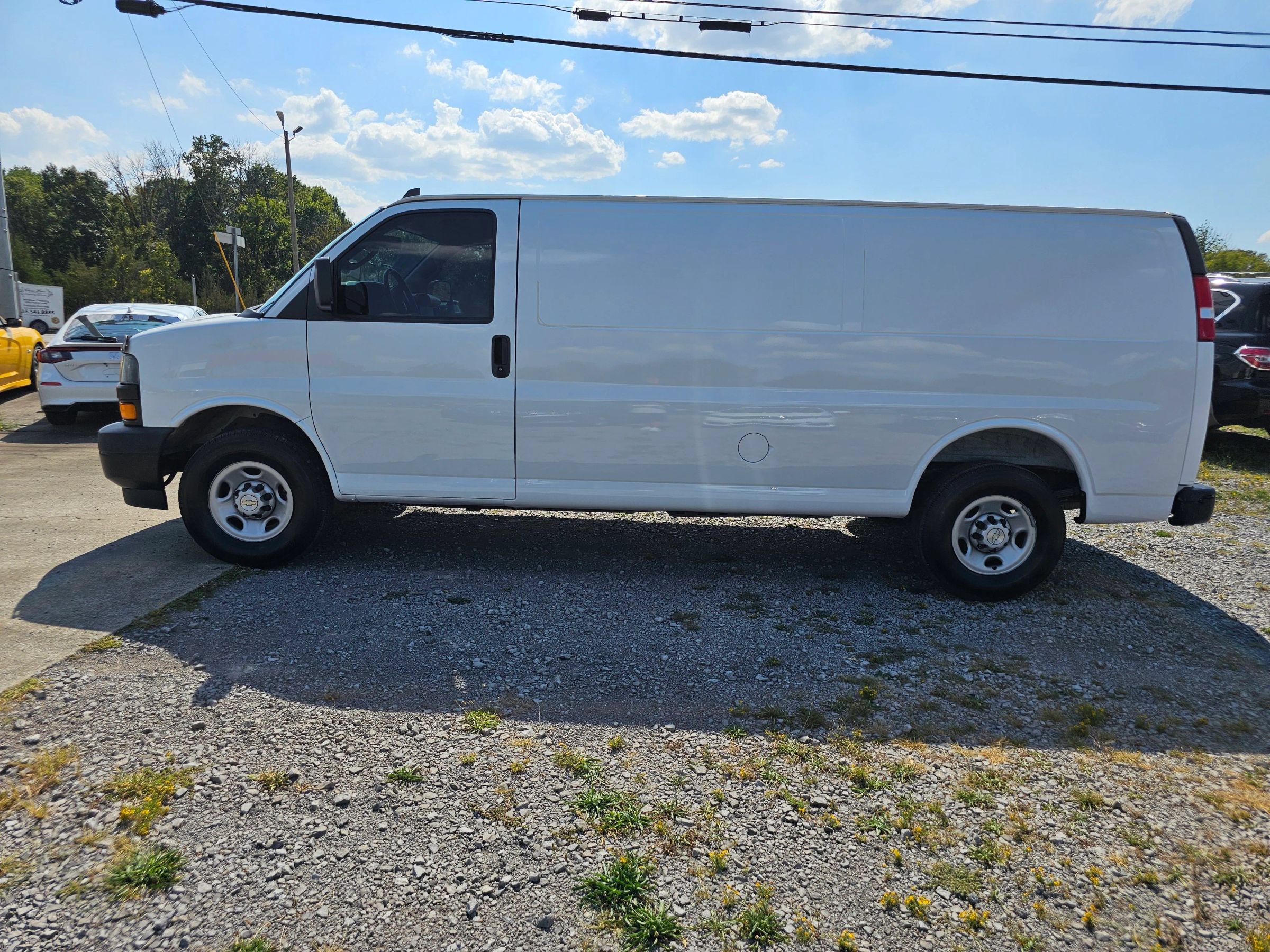 Used 2023 Chevrolet Express 3500 Extended w/ Driver Convenience Package RWD image 18
