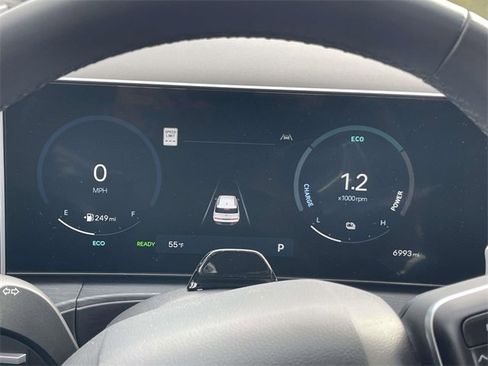 Certified 2025 Hyundai Santa Fe Limited image 21