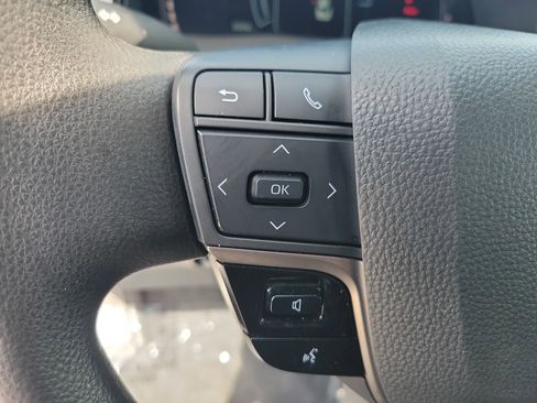 Used 2025 Toyota Camry LE image 28