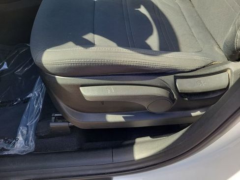 Used 2019 Kia Sorento LX image 13