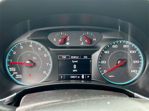 Used 2018 Chevrolet Equinox LT image 11