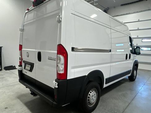 Used 2024 RAM ProMaster 2500 w/ Convenience Group FWD image 6