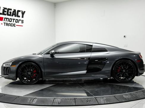 Used 2018 Audi R8 V10 AWD/4WD image 12