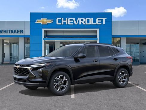 New 2026 Chevrolet Trax LT w/ Sunroof Package FWD image 2