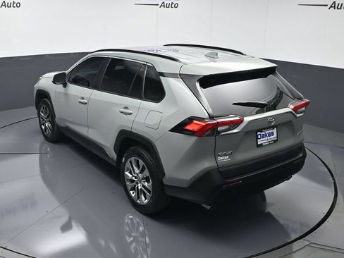 Used 2021 Toyota RAV4 XLE Premium FWD image 51